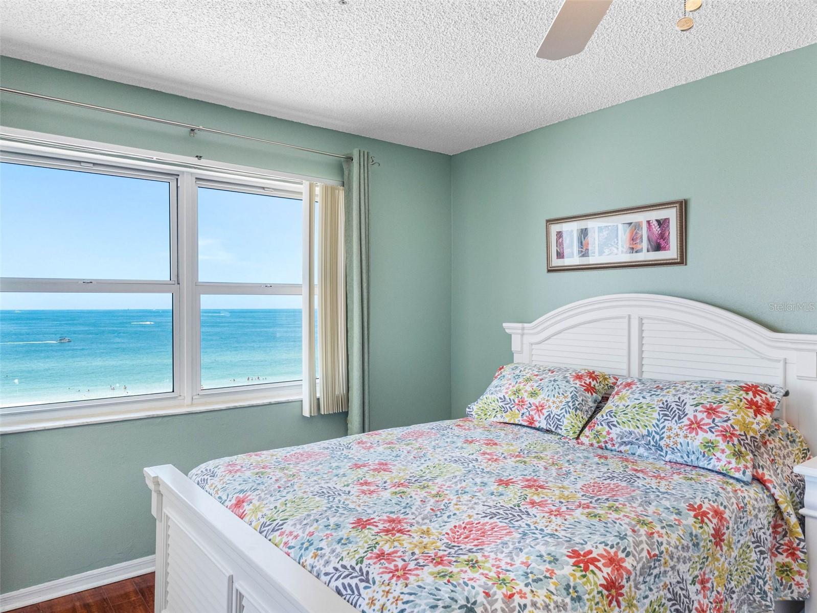 Listing photo id 9 for 13500 Gulf Boulevard 506
