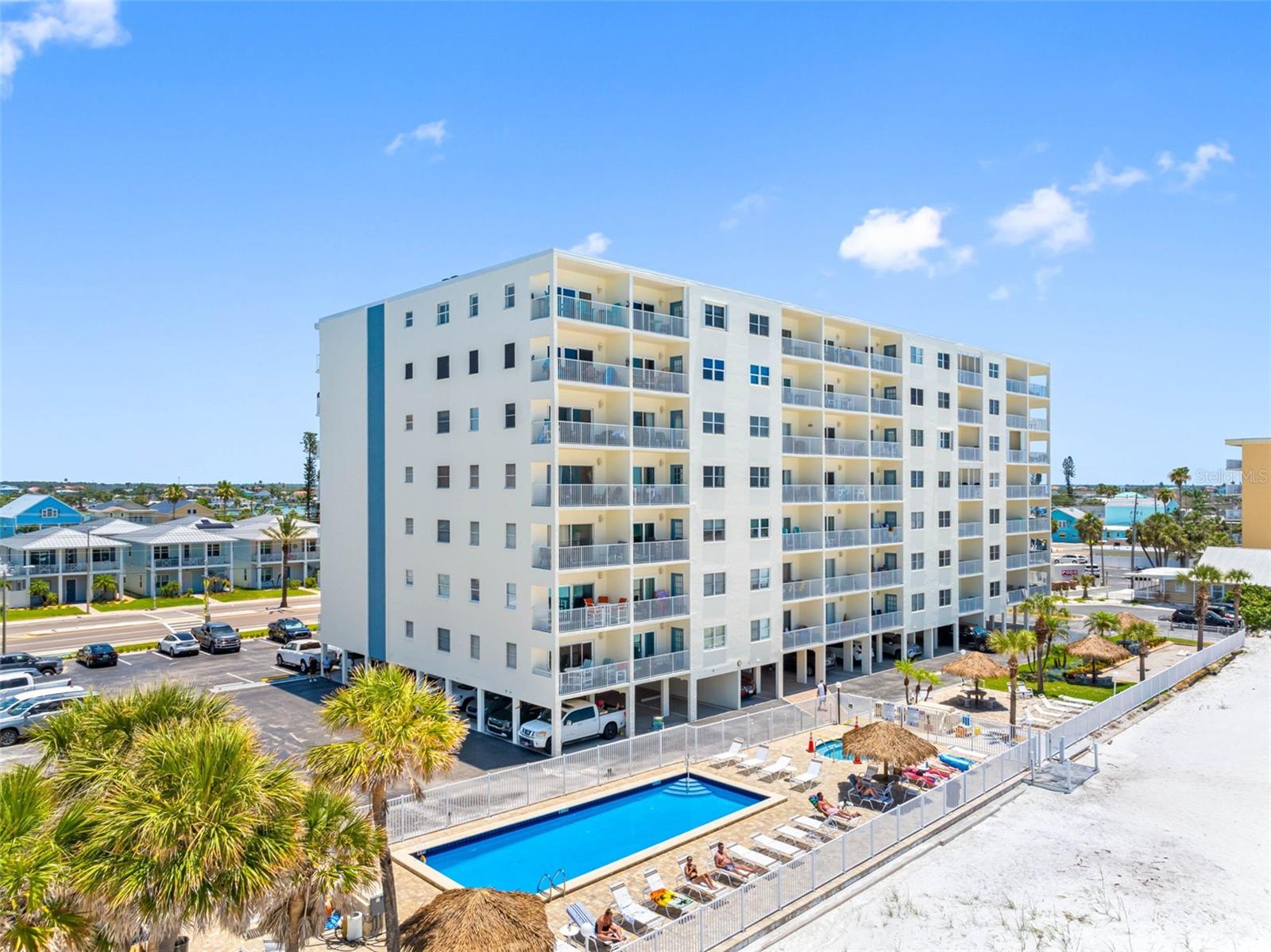 Listing photo id 0 for 13500 Gulf Boulevard 506