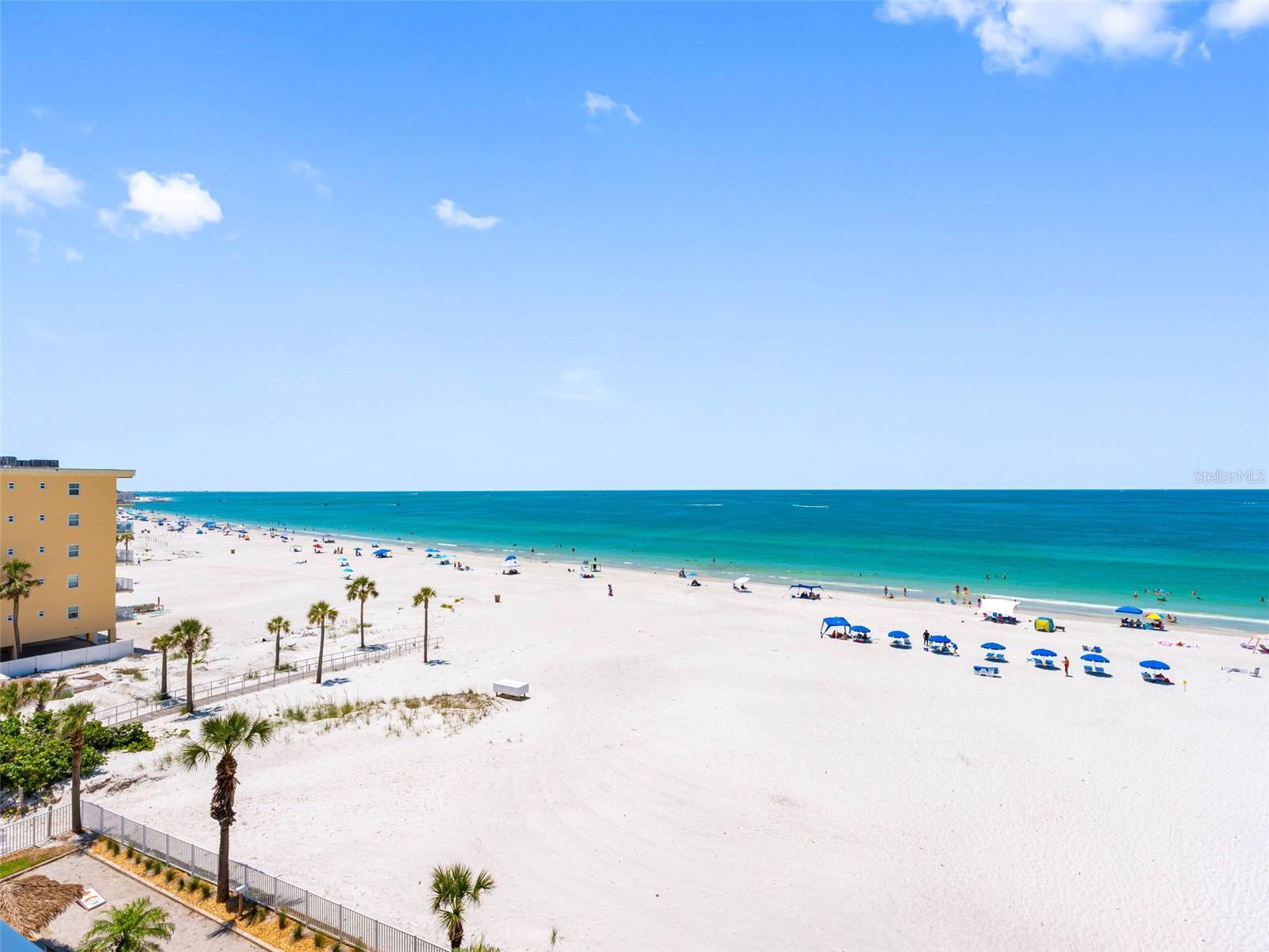 Listing photo id 34 for 13500 Gulf Boulevard 506