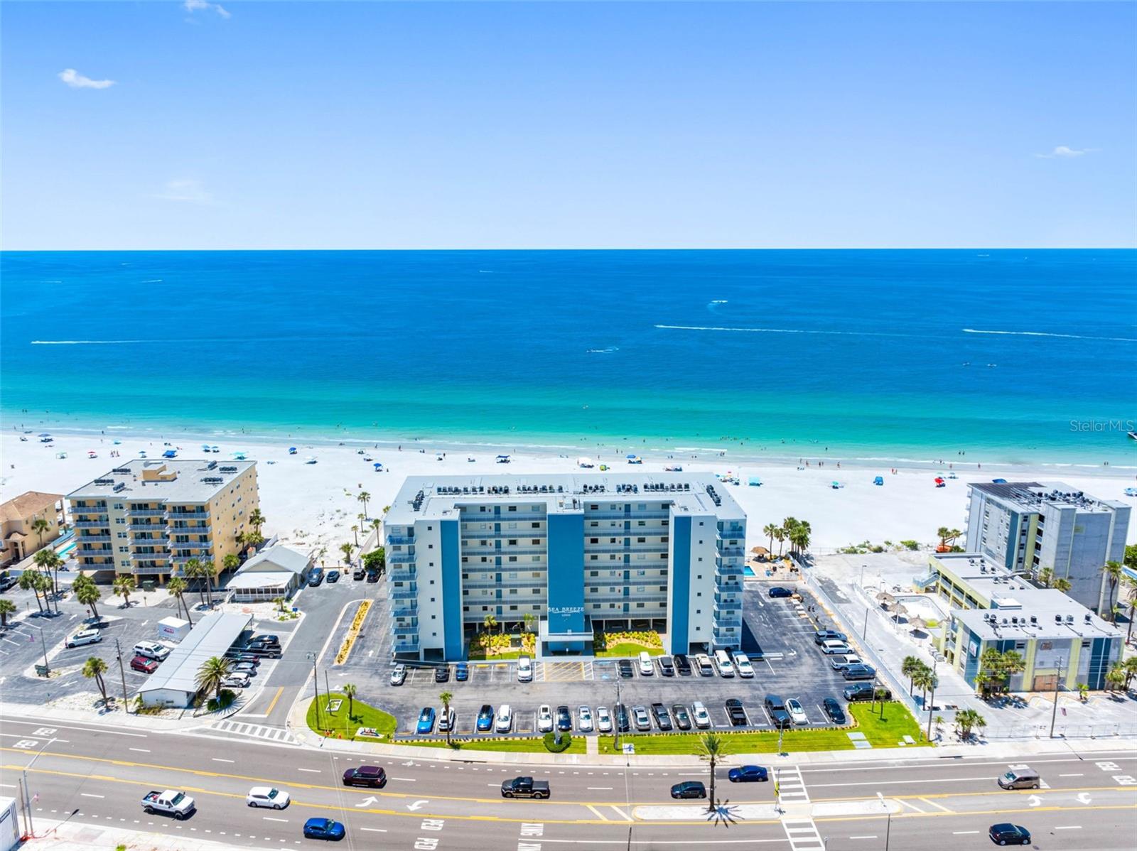 Listing photo id 47 for 13500 Gulf Boulevard 506