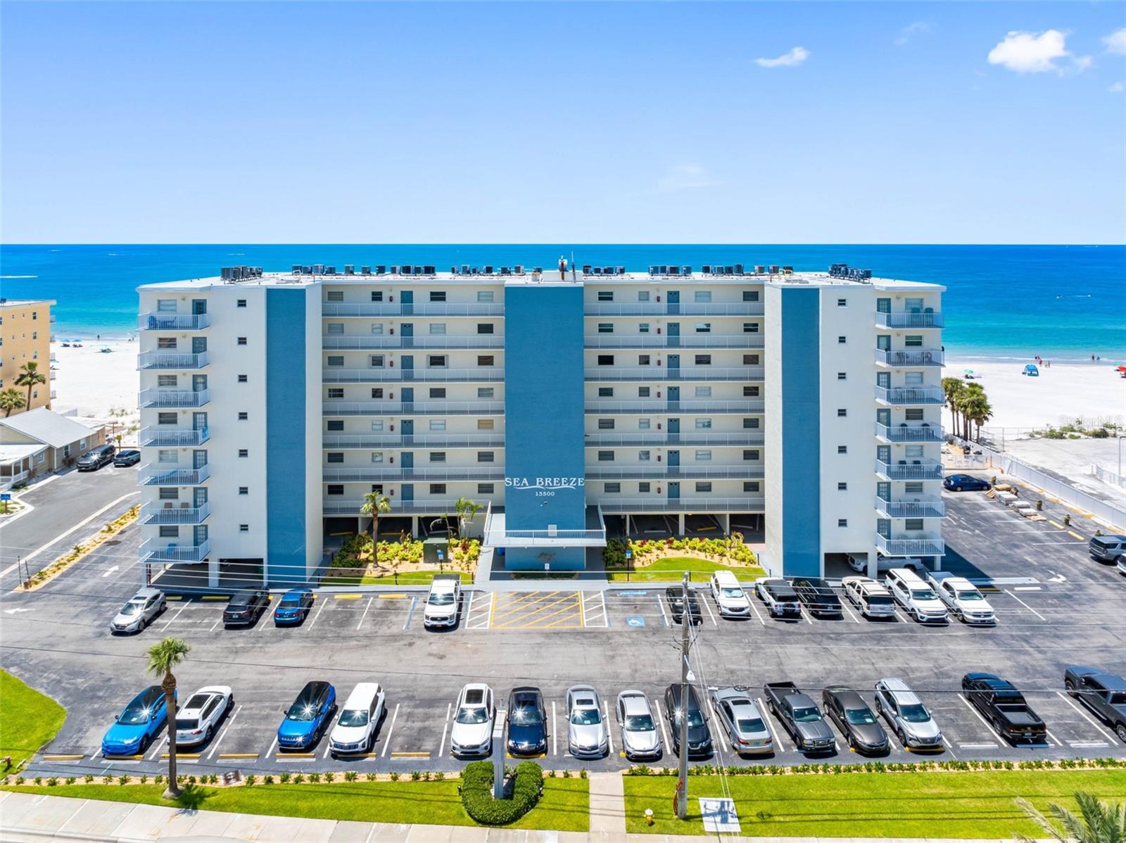 Listing photo id 48 for 13500 Gulf Boulevard 506