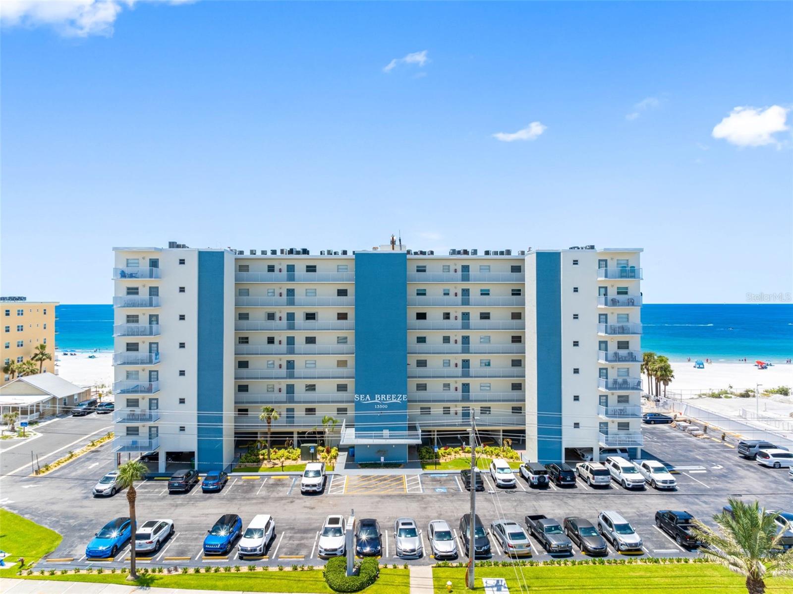 Listing photo id 49 for 13500 Gulf Boulevard 506