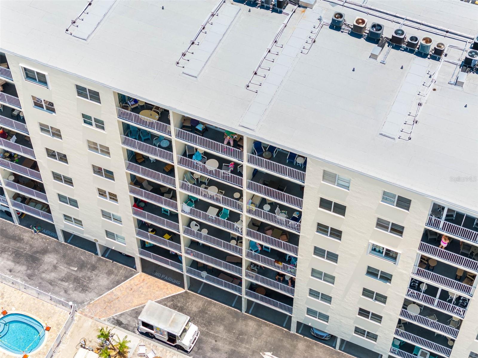 Listing photo id 55 for 13500 Gulf Boulevard 506
