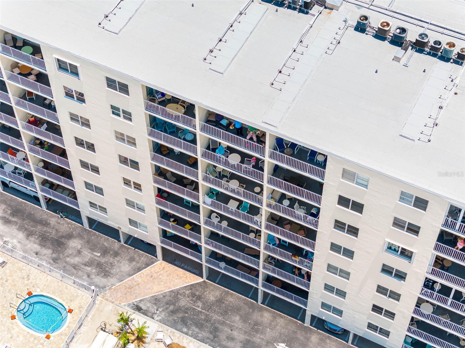 Listing photo id 56 for 13500 Gulf Boulevard 506