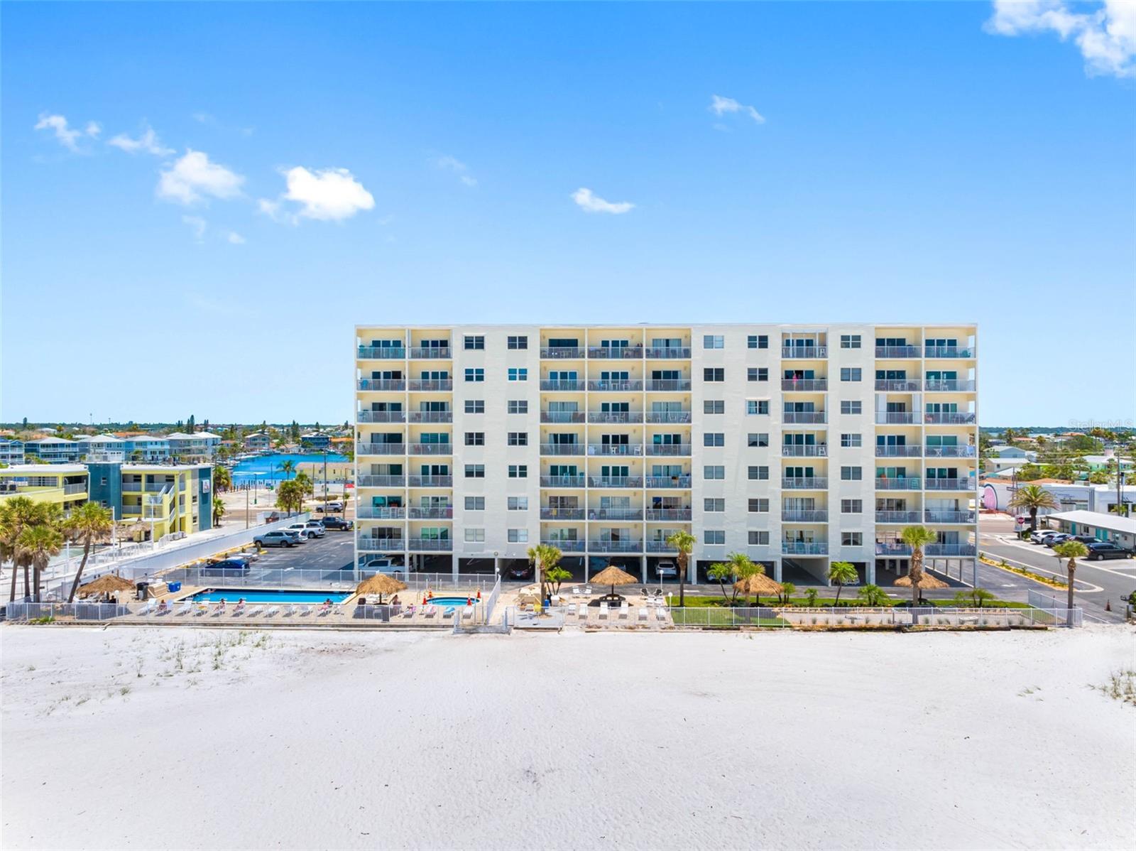 Listing photo id 57 for 13500 Gulf Boulevard 506