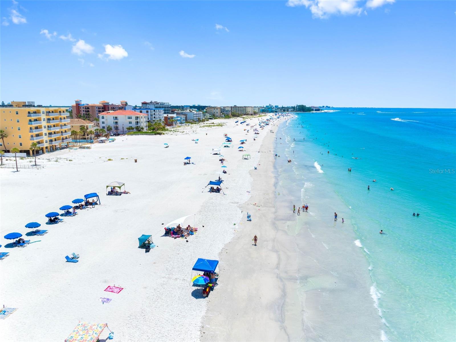 Listing photo id 60 for 13500 Gulf Boulevard 506