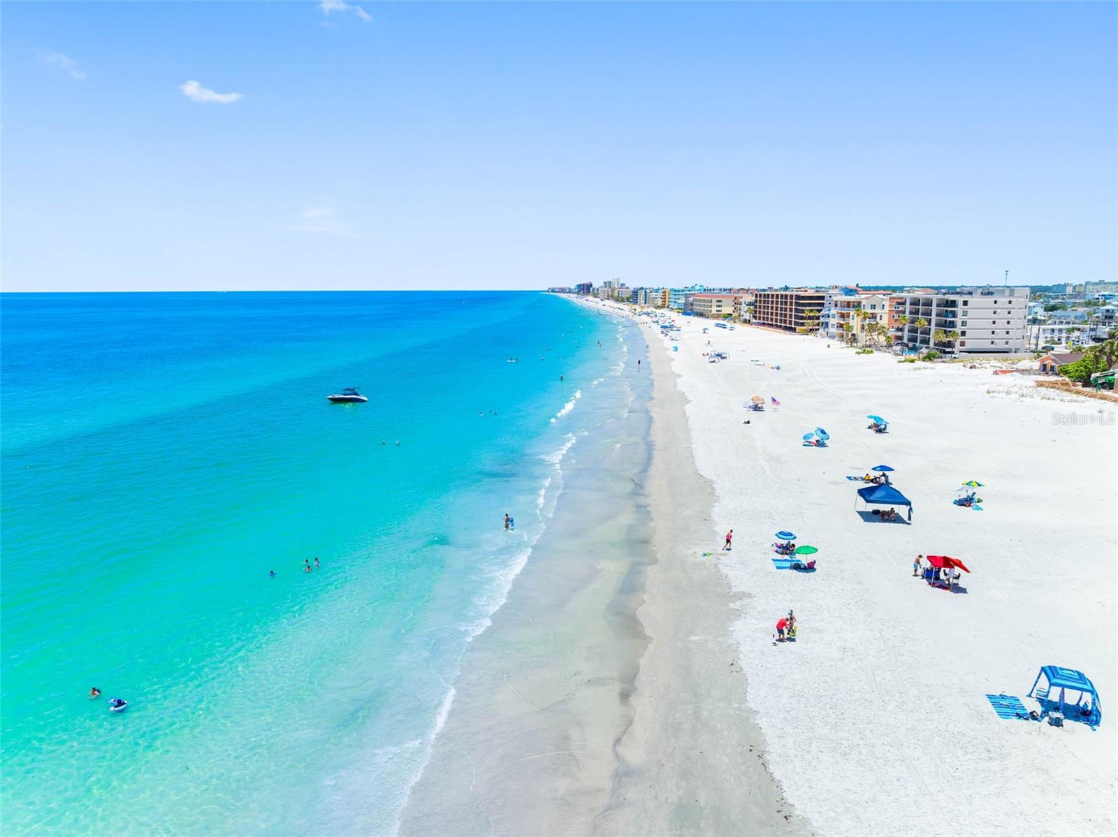 Listing photo id 61 for 13500 Gulf Boulevard 506