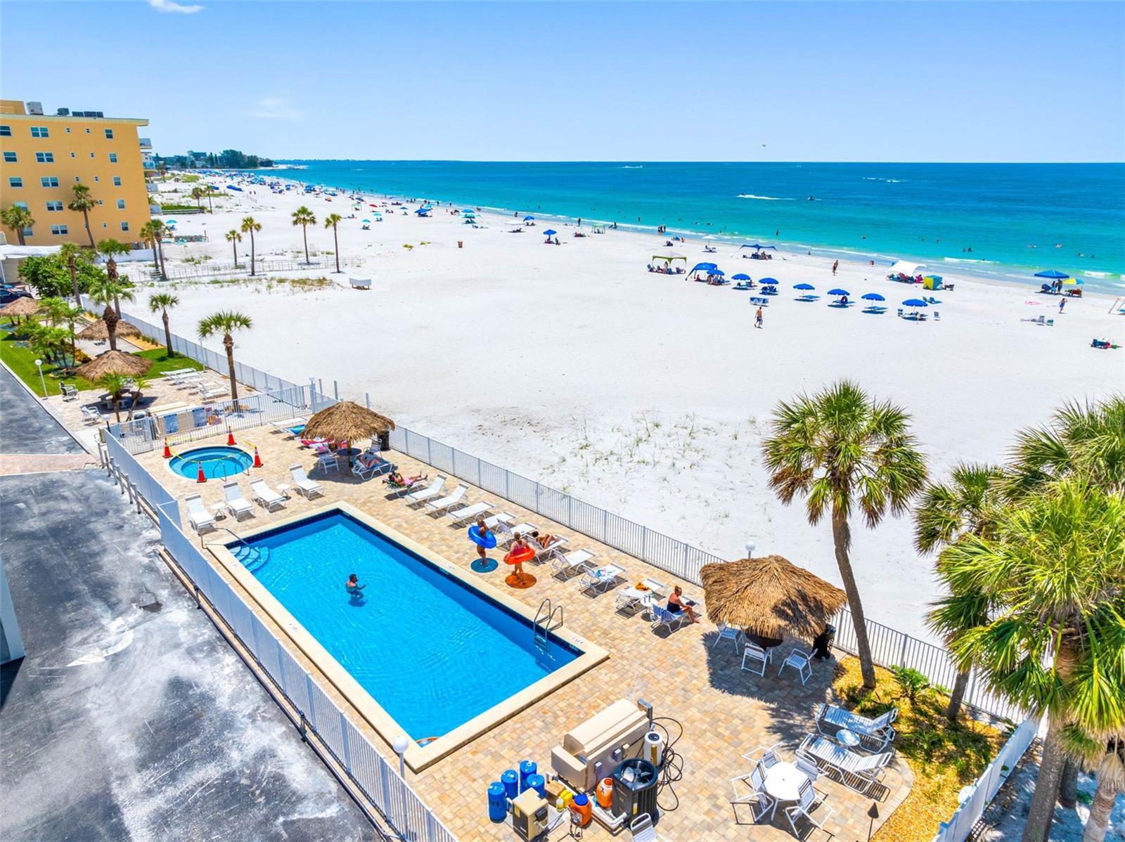 Listing photo id 66 for 13500 Gulf Boulevard 506