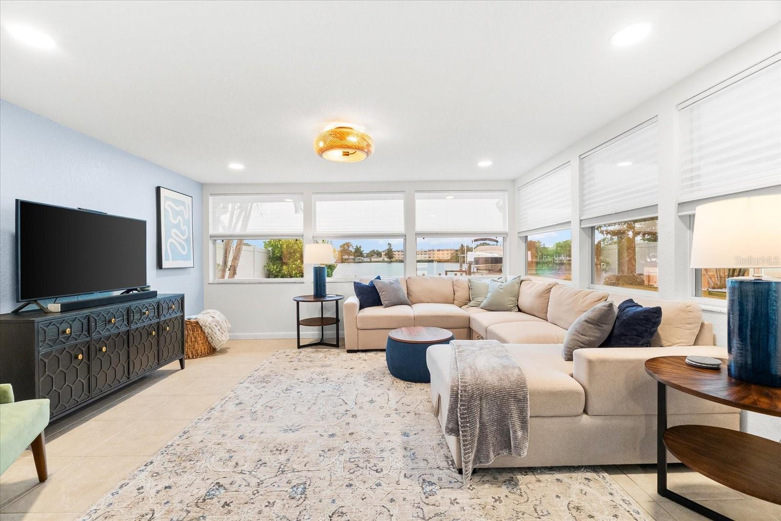 Image 21 of 63 For 8848 Sunlit Cove Drive Ne