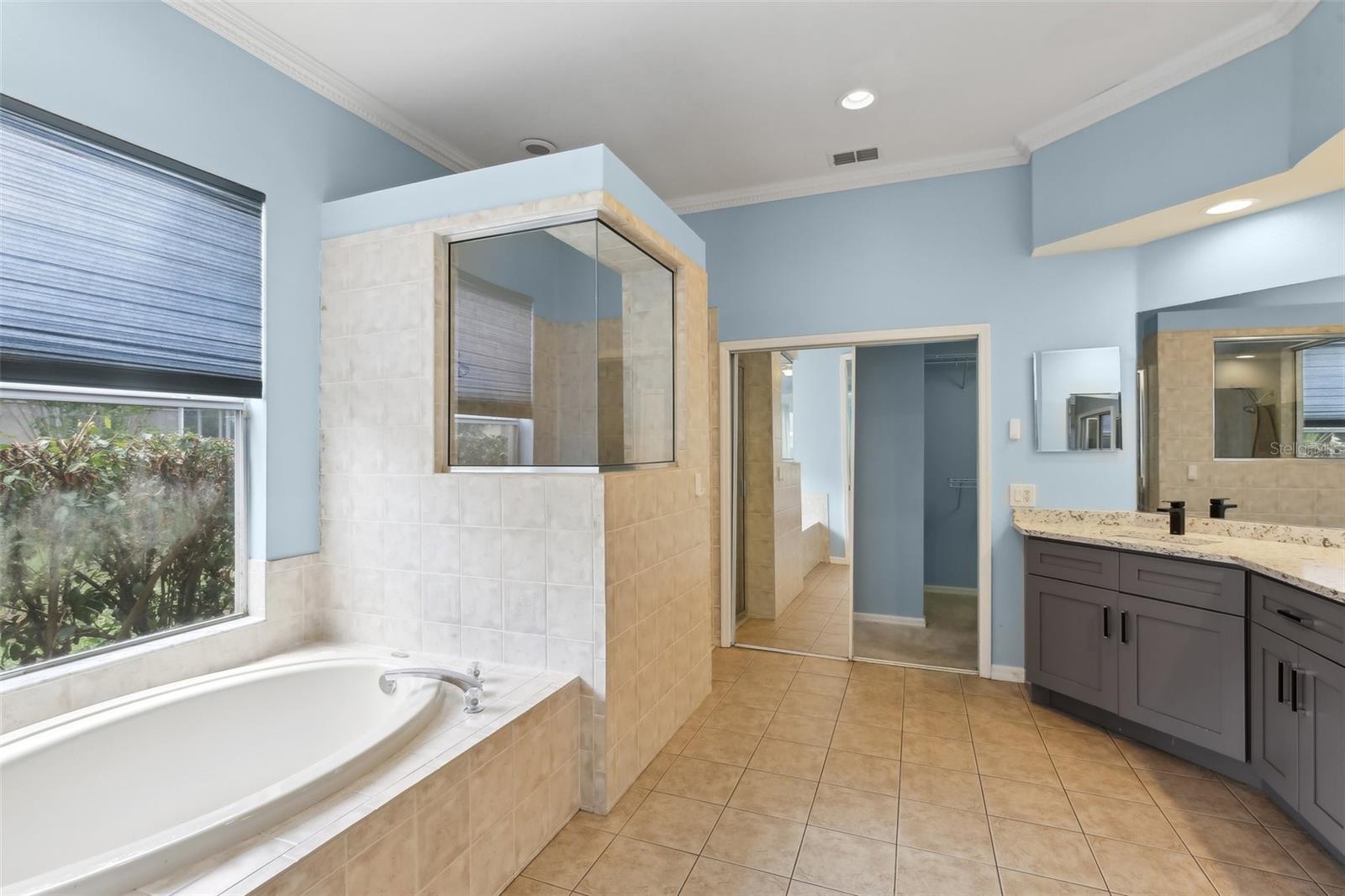 Image 37 of 74 For 10205 Deercliff Drive