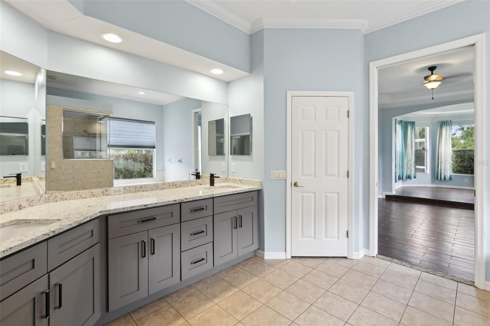 Image 42 of 74 For 10205 Deercliff Drive