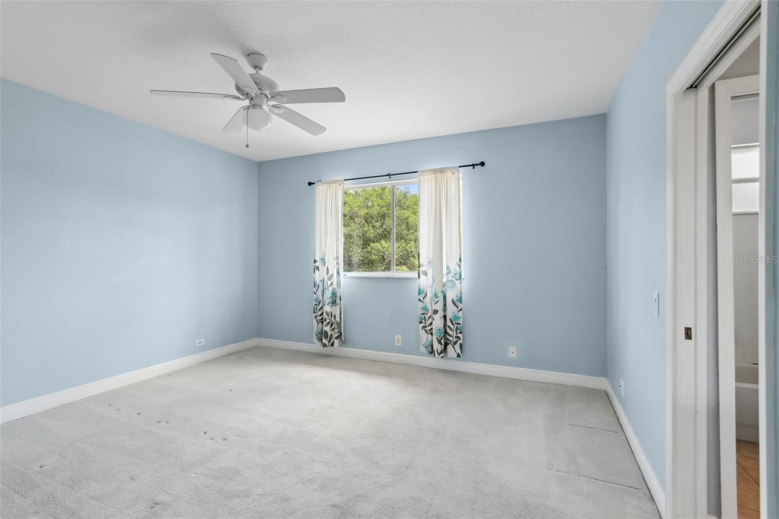 Image 60 of 74 For 10205 Deercliff Drive