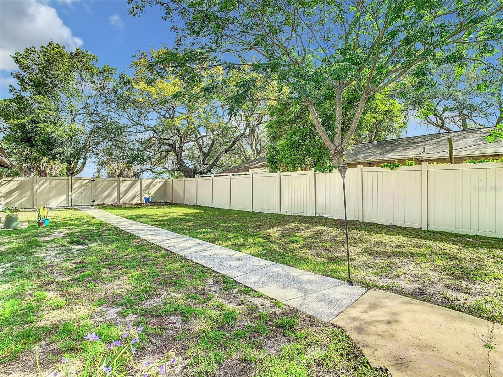 Image 2 of 23 For 214 7th Street N 214