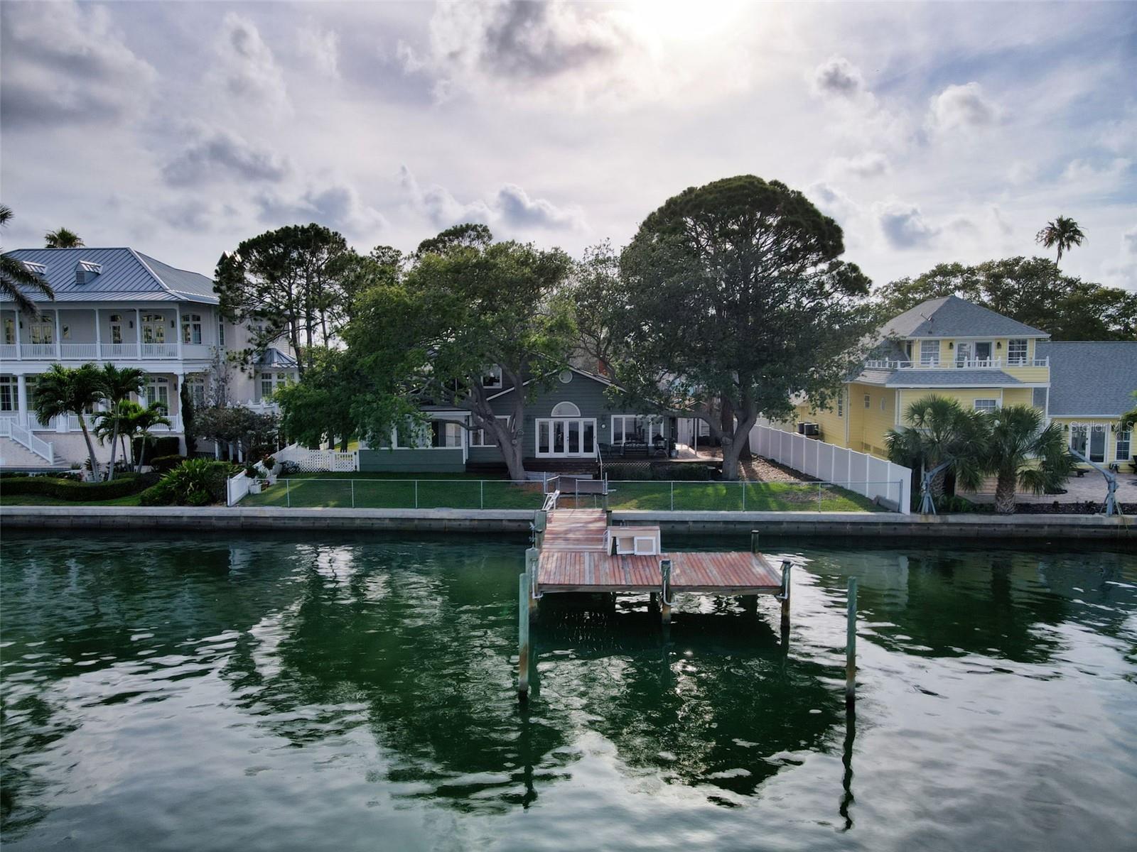 Image 12 of 14 For 761 Bay Esplanade