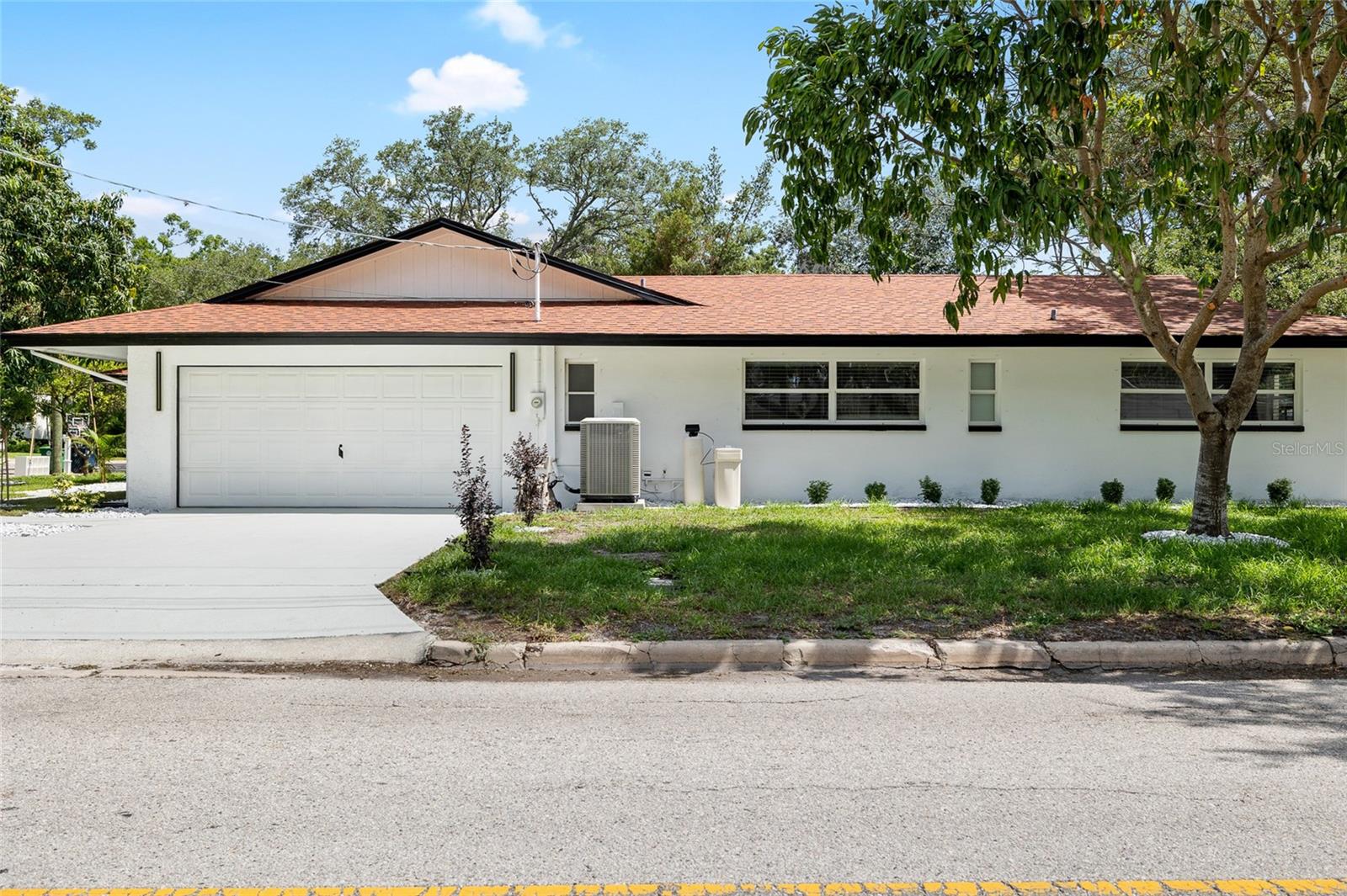 Image 4 of 51 For 2306 San Jose Circle