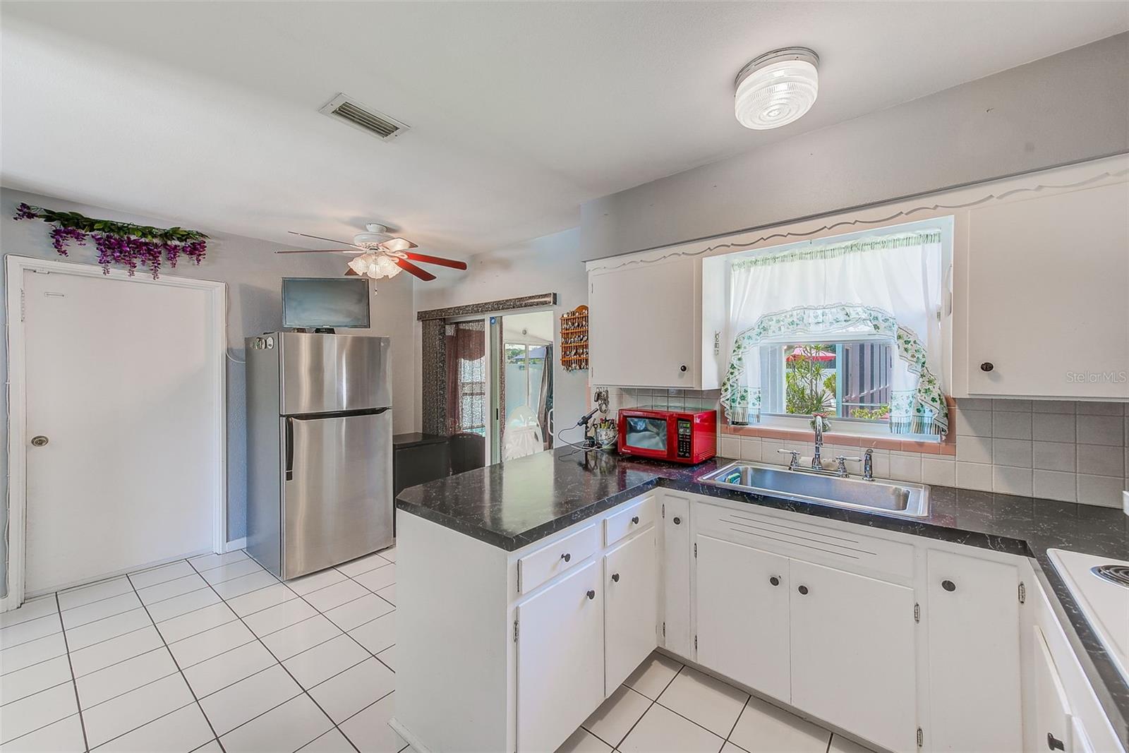 Image 11 of 38 For 4360 82nd Avenue N