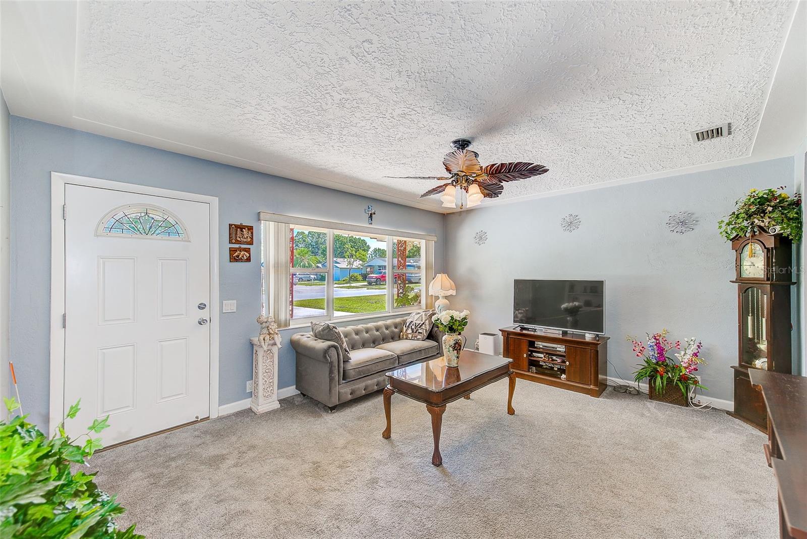 Image 3 of 38 For 4360 82nd Avenue N