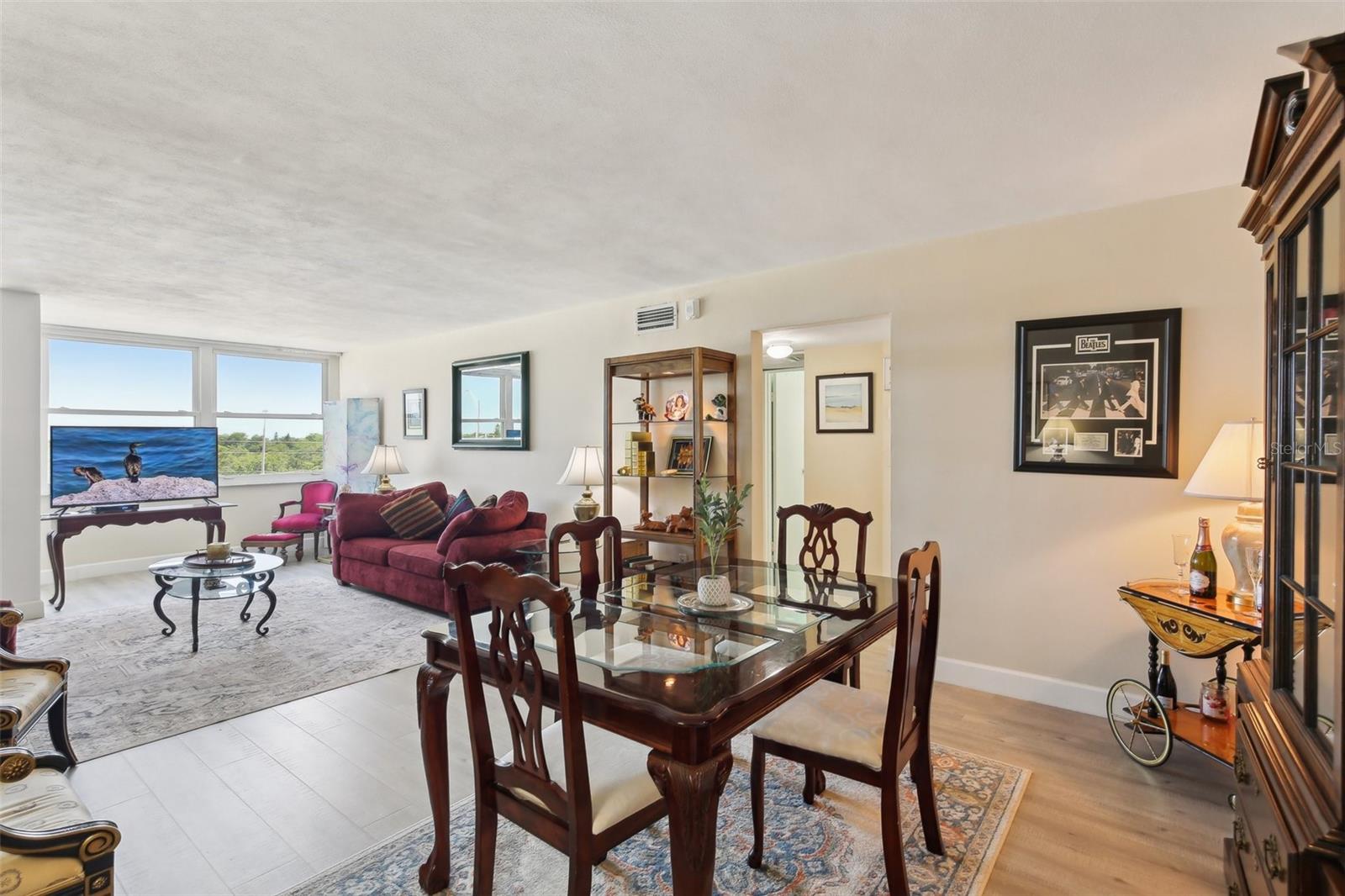 Image 15 of 38 For 841 4th Avenue N 55