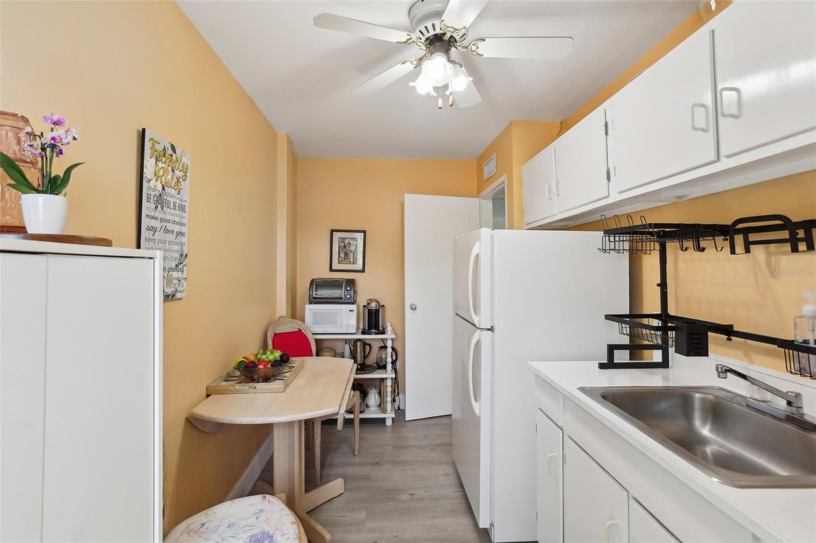 Image 21 of 38 For 841 4th Avenue N 55