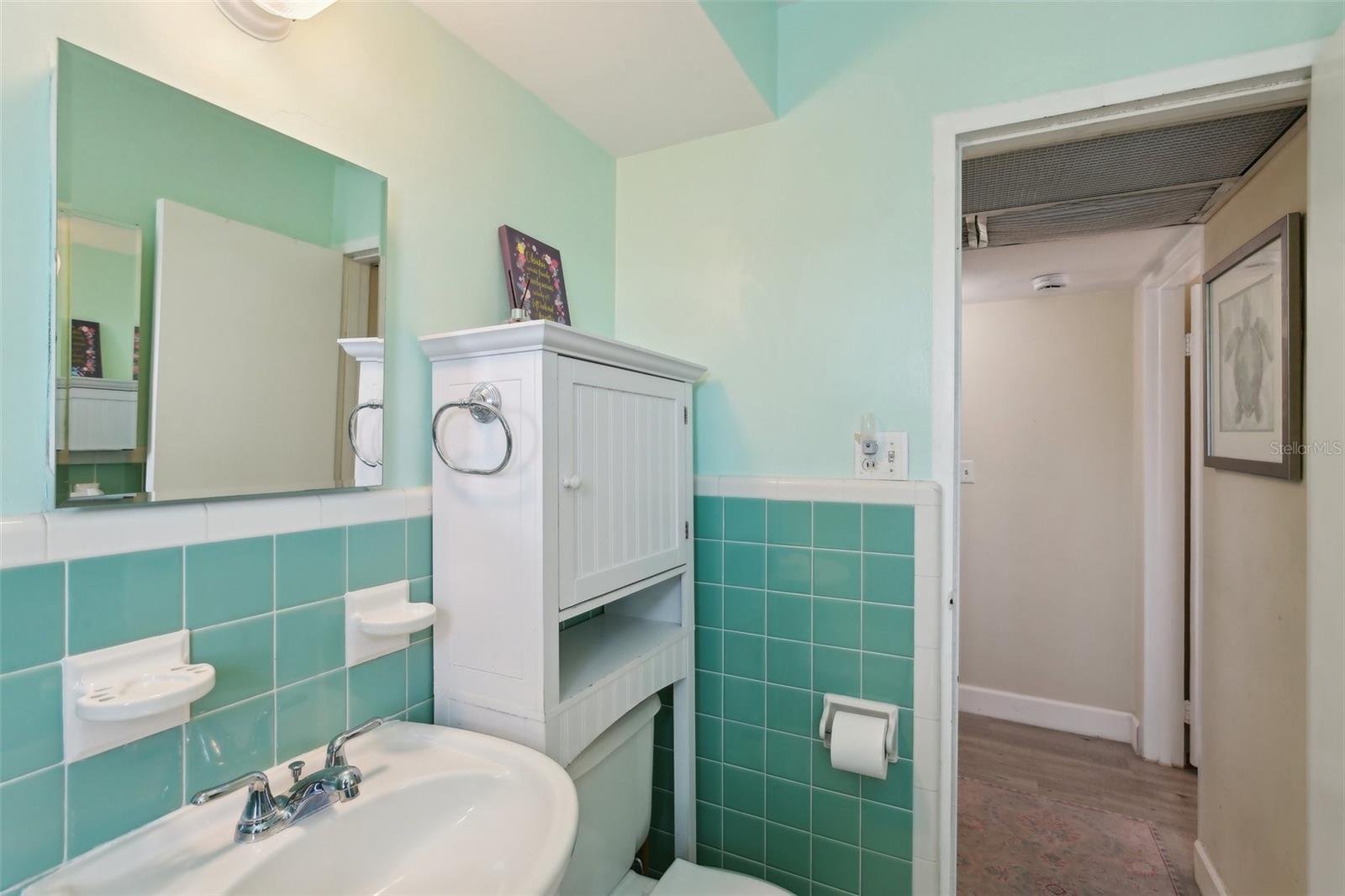 Image 26 of 38 For 841 4th Avenue N 55