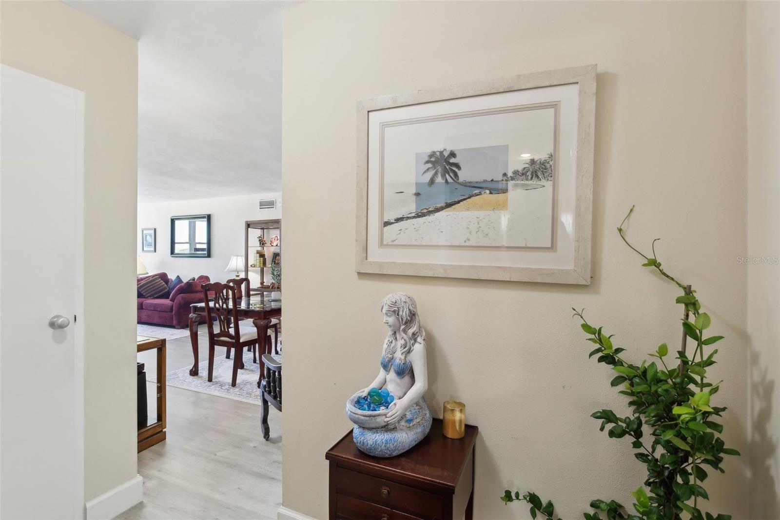 Image 9 of 38 For 841 4th Avenue N 55