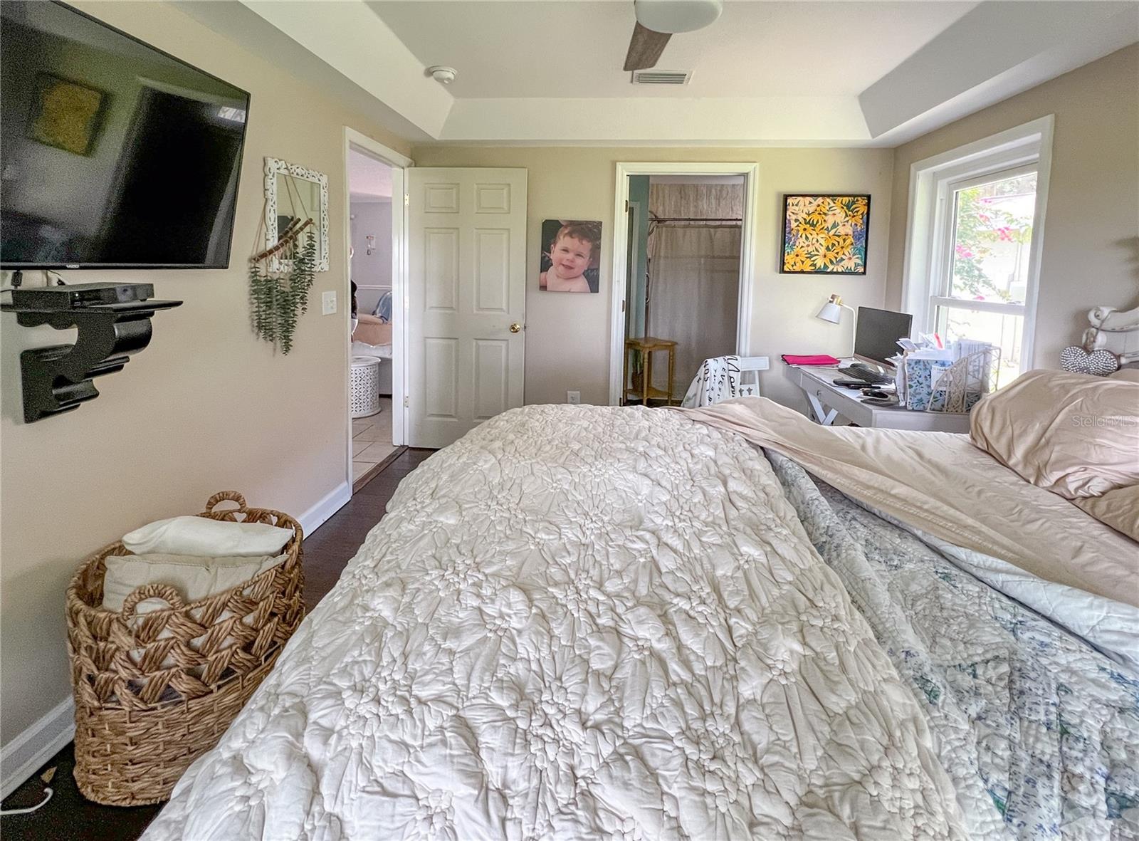 Listing photo id 8 for 22443 Crows Nest Court