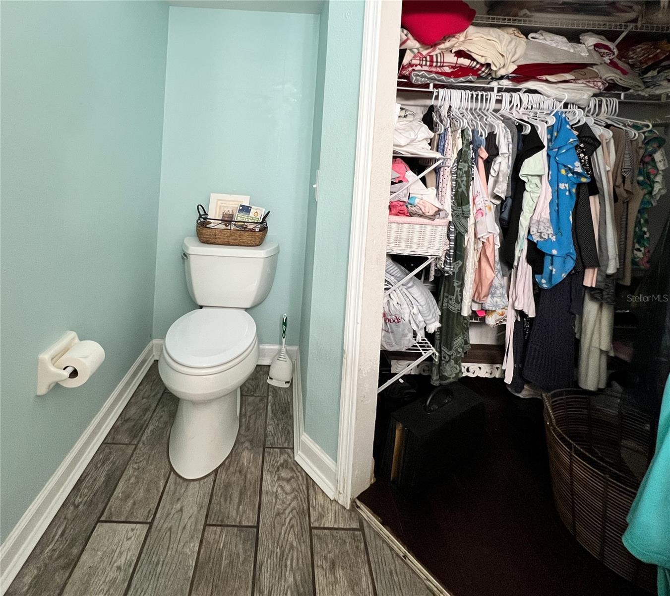 Listing photo id 10 for 22443 Crows Nest Court