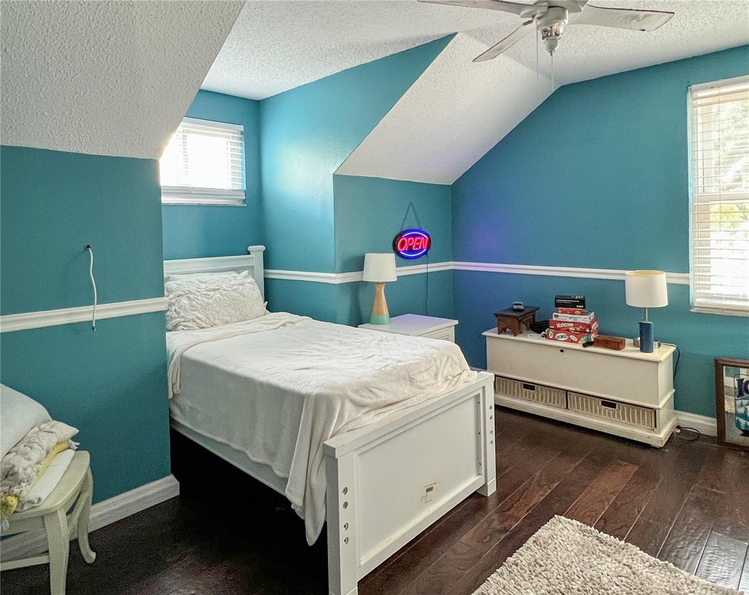 Listing photo id 12 for 22443 Crows Nest Court