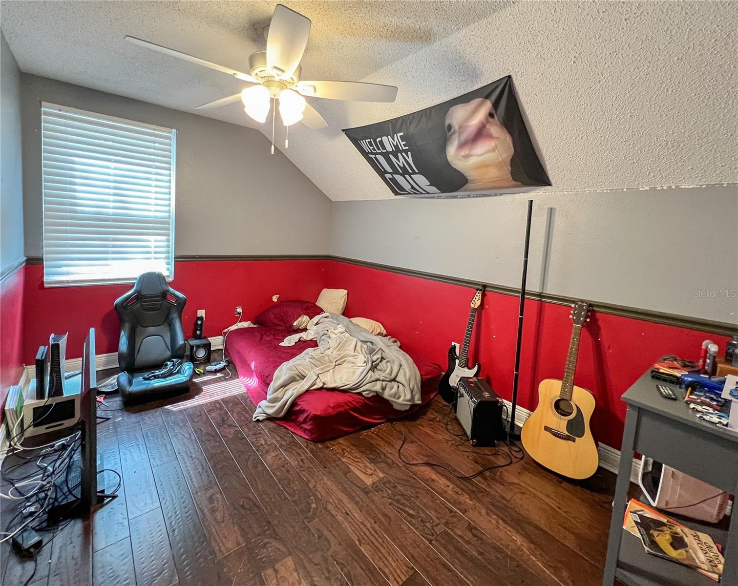 Listing photo id 14 for 22443 Crows Nest Court
