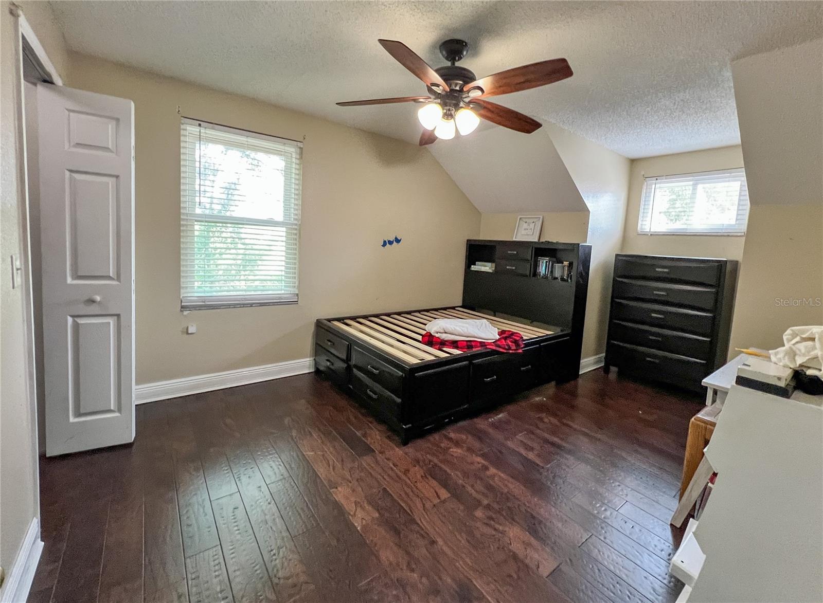 Listing photo id 16 for 22443 Crows Nest Court