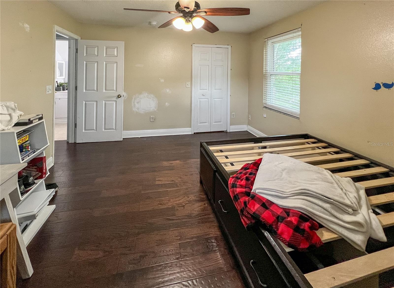 Listing photo id 17 for 22443 Crows Nest Court