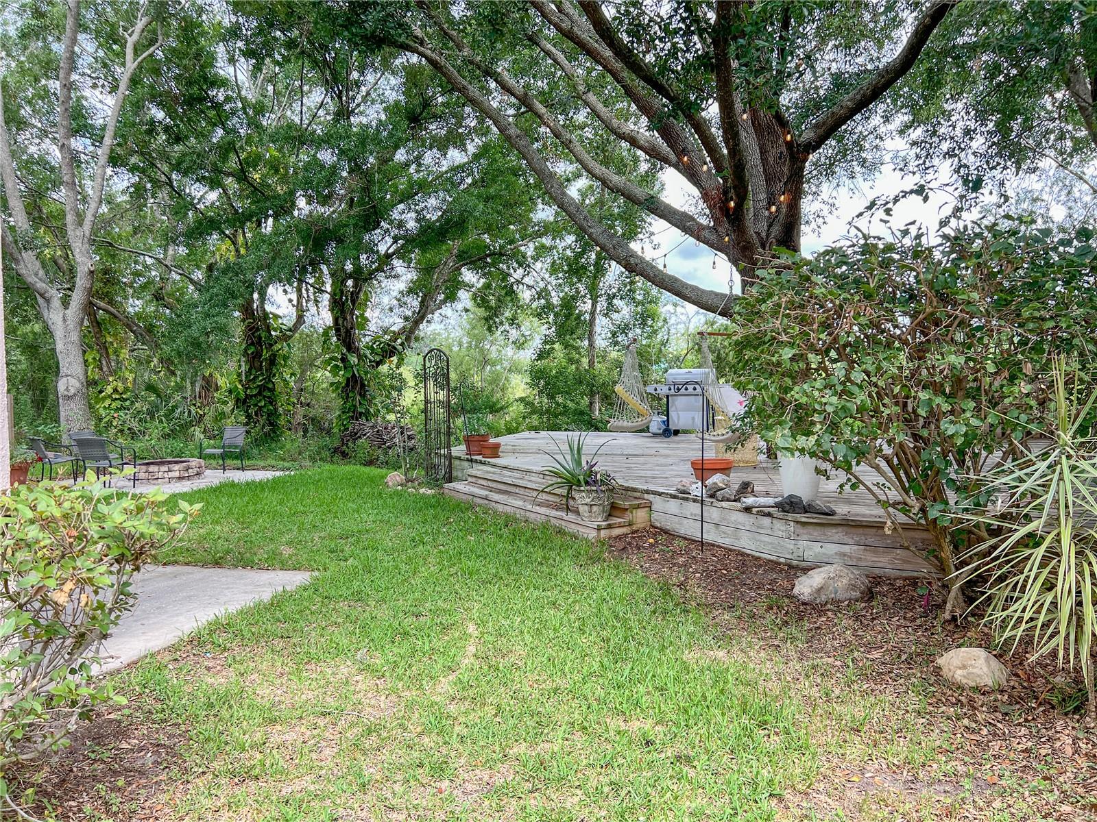 Listing photo id 25 for 22443 Crows Nest Court