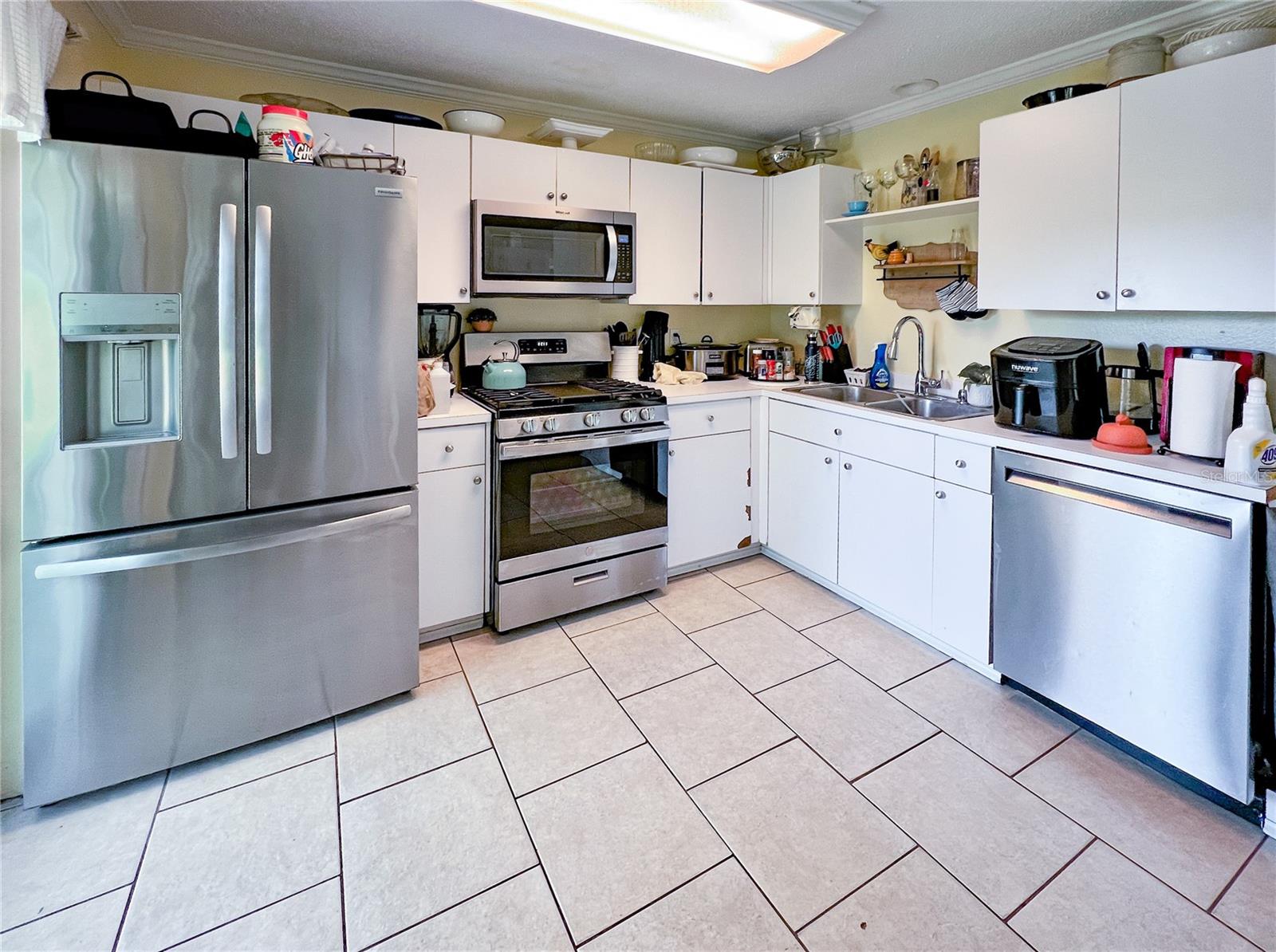 Listing photo id 5 for 22443 Crows Nest Court