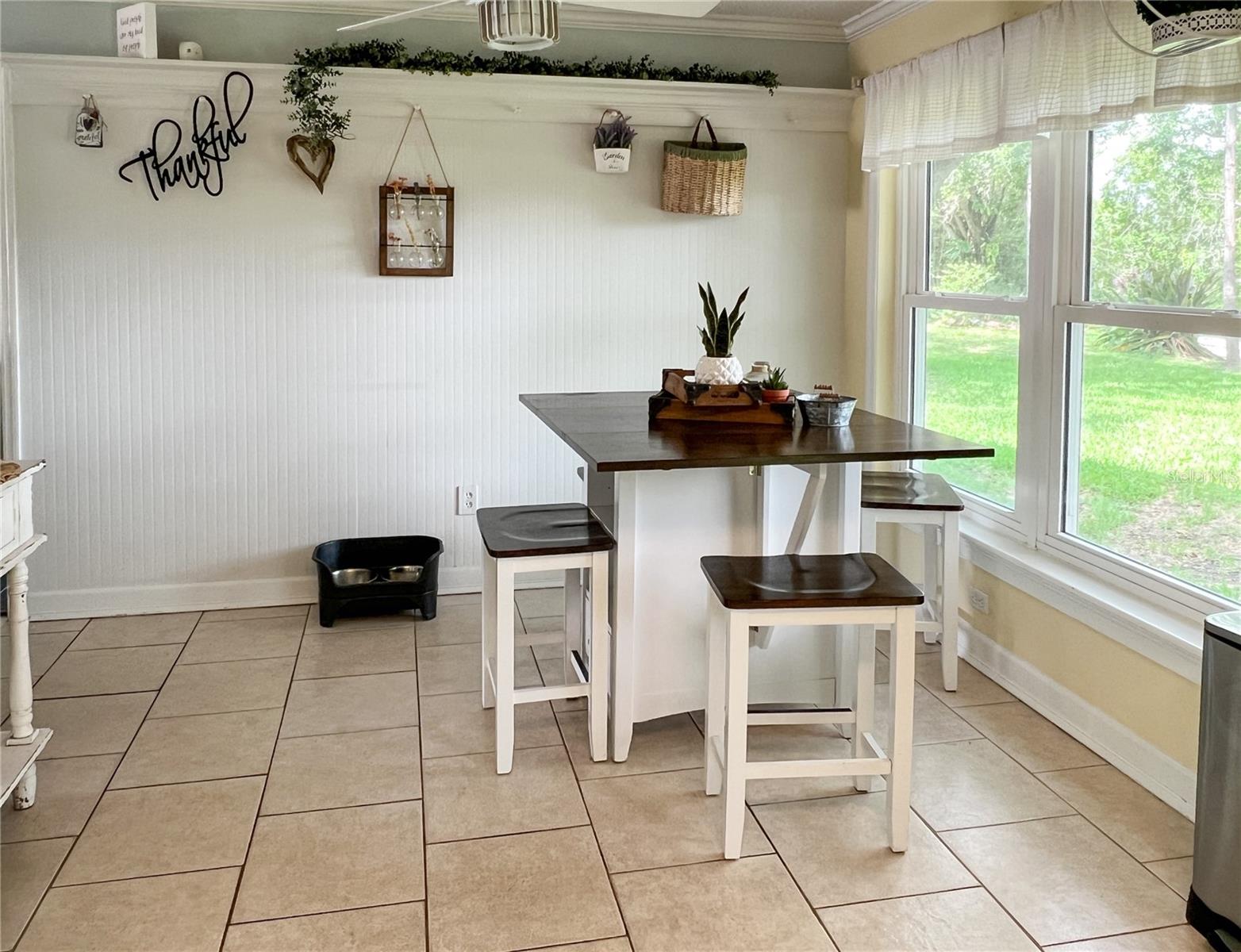 Listing photo id 6 for 22443 Crows Nest Court