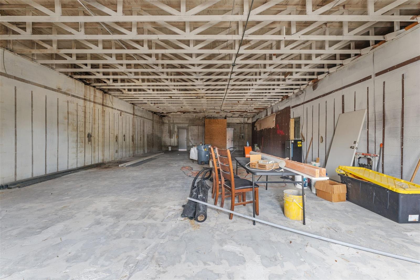 Listing photo id 10 for 4115 Henderson Boulevard