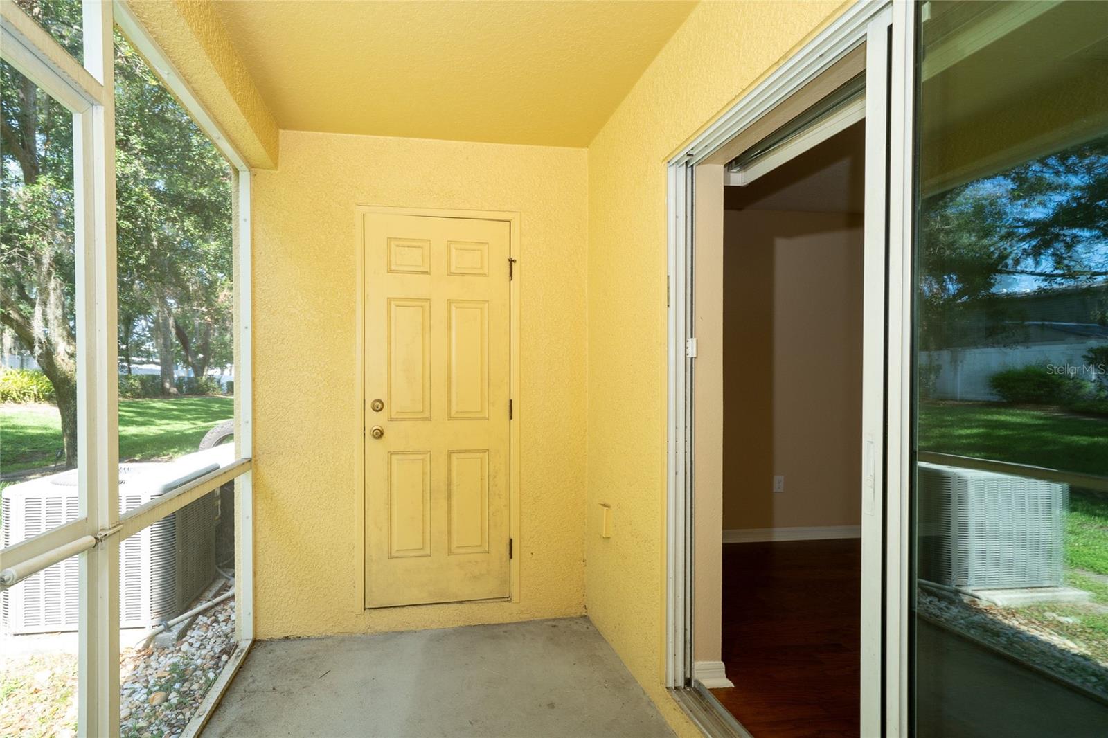 Image 14 of 32 For 37712 Aaralyn Road