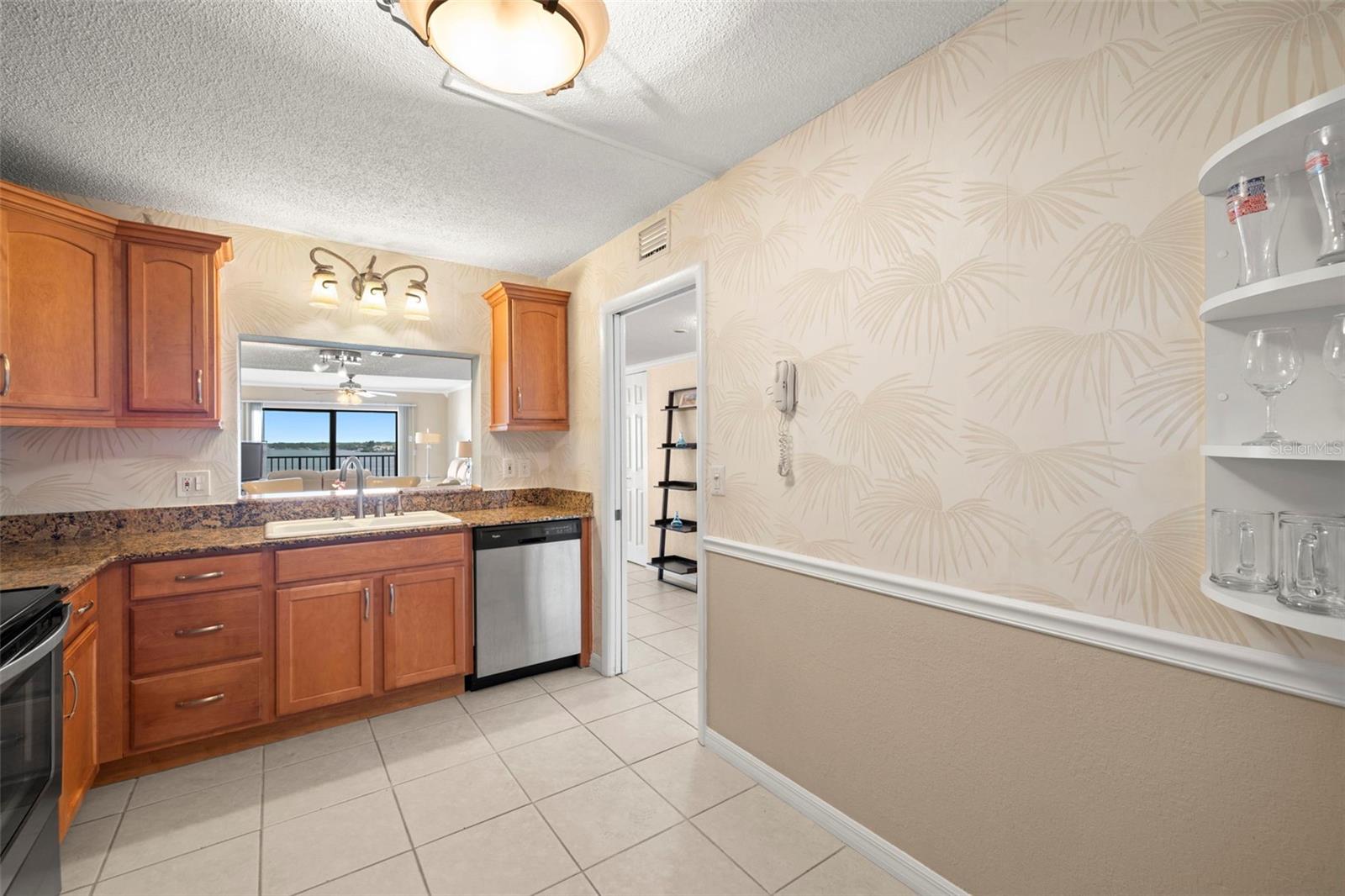 Image 10 of 40 For 7300 Sun Island Drive S 605