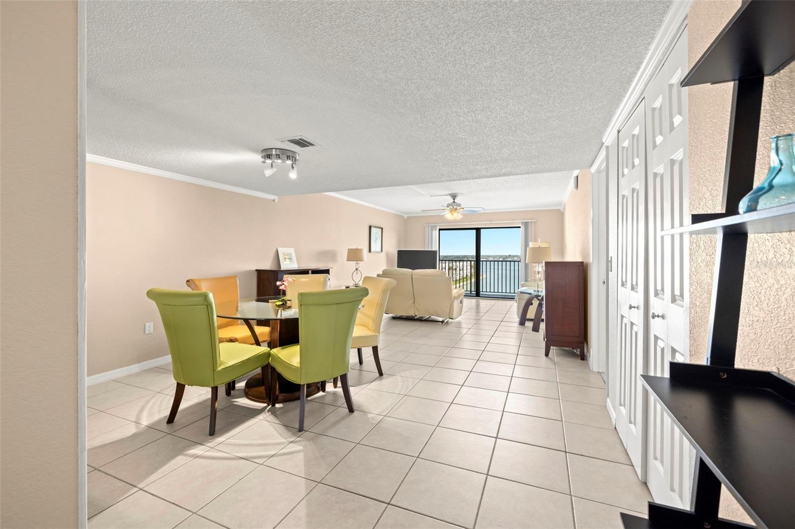 Image 13 of 40 For 7300 Sun Island Drive S 605
