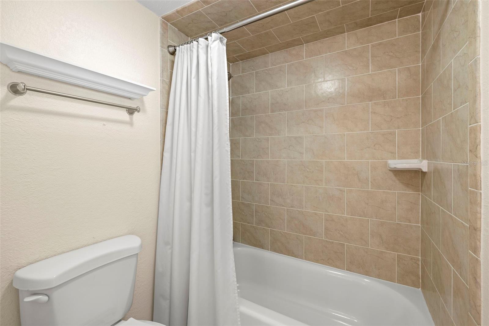 Image 16 of 40 For 7300 Sun Island Drive S 605