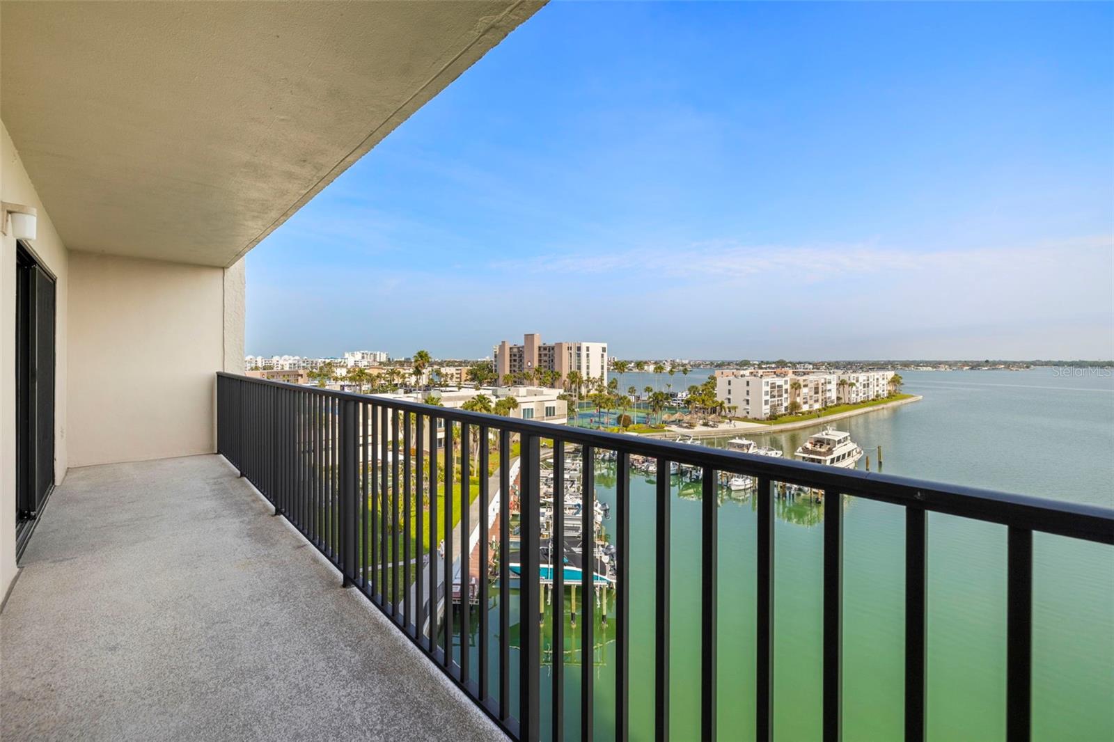 Image 23 of 40 For 7300 Sun Island Drive S 605