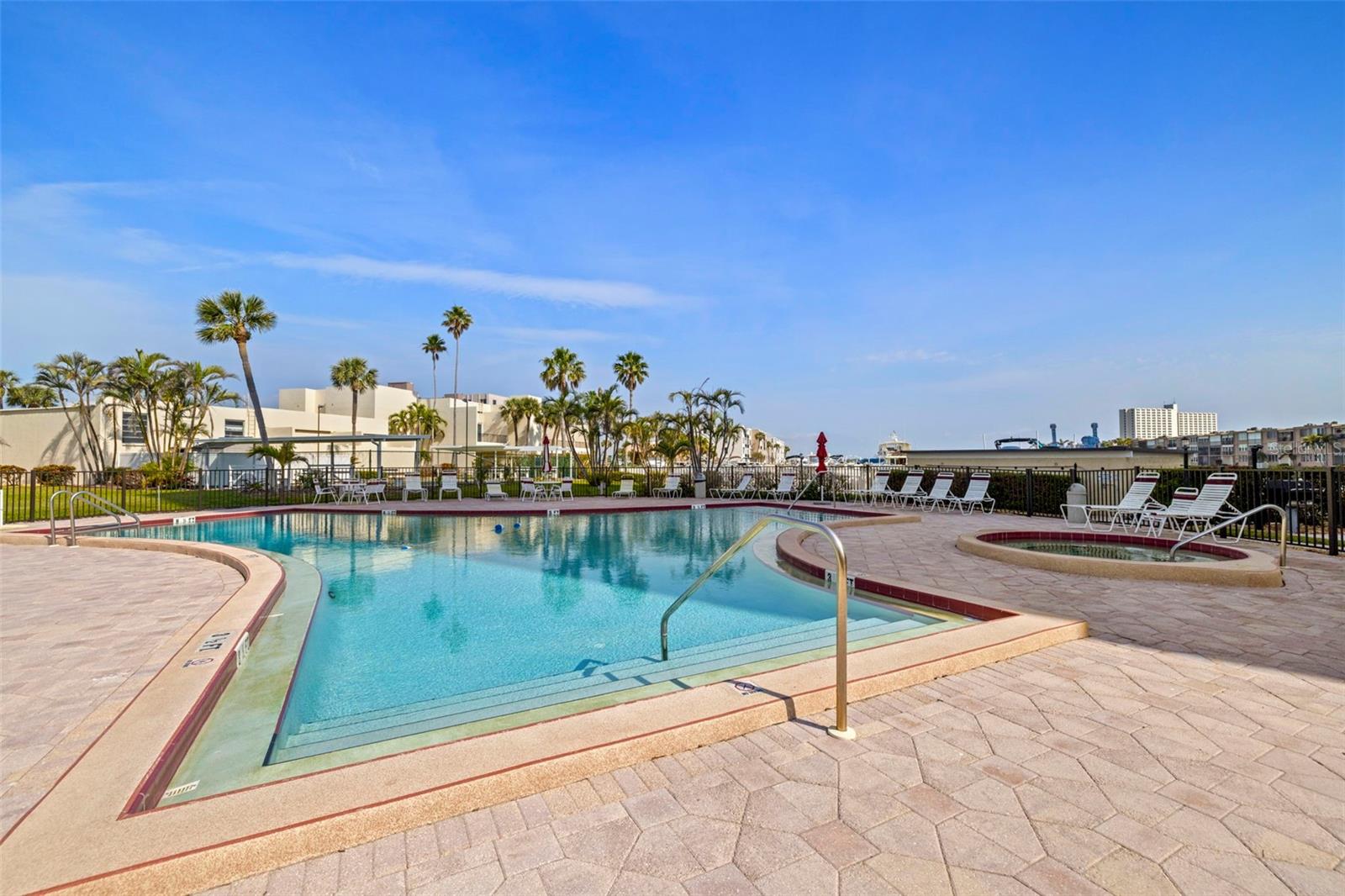 Image 27 of 40 For 7300 Sun Island Drive S 605