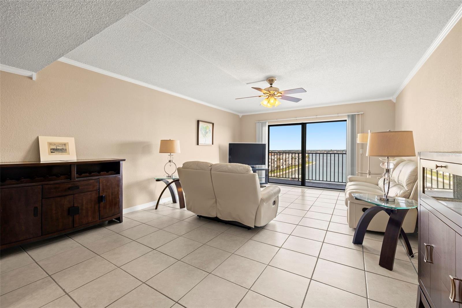 Image 3 of 40 For 7300 Sun Island Drive S 605