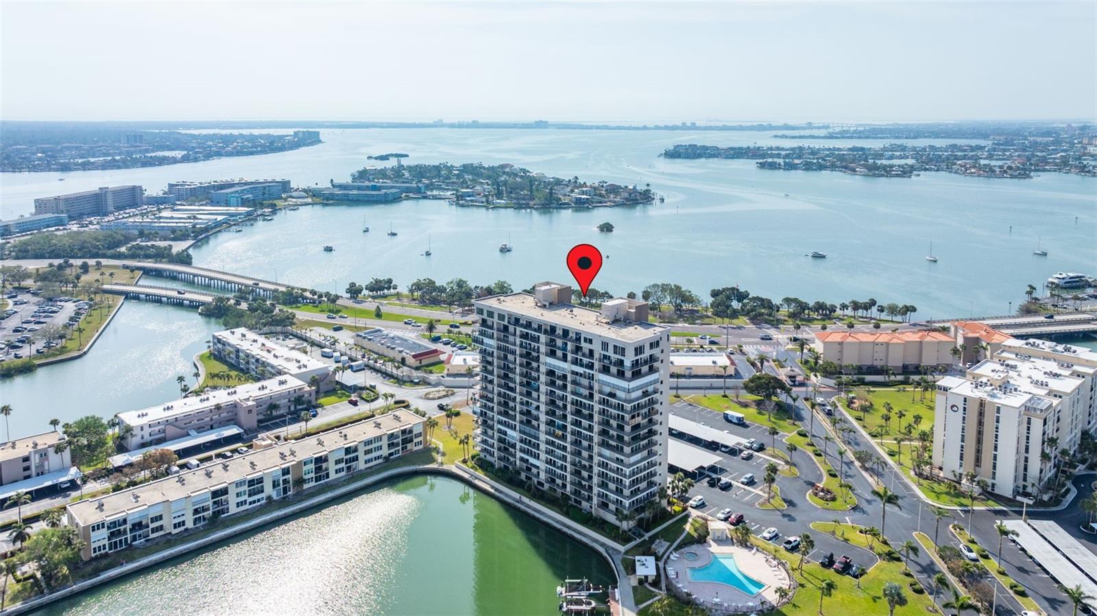 Image 31 of 40 For 7300 Sun Island Drive S 605
