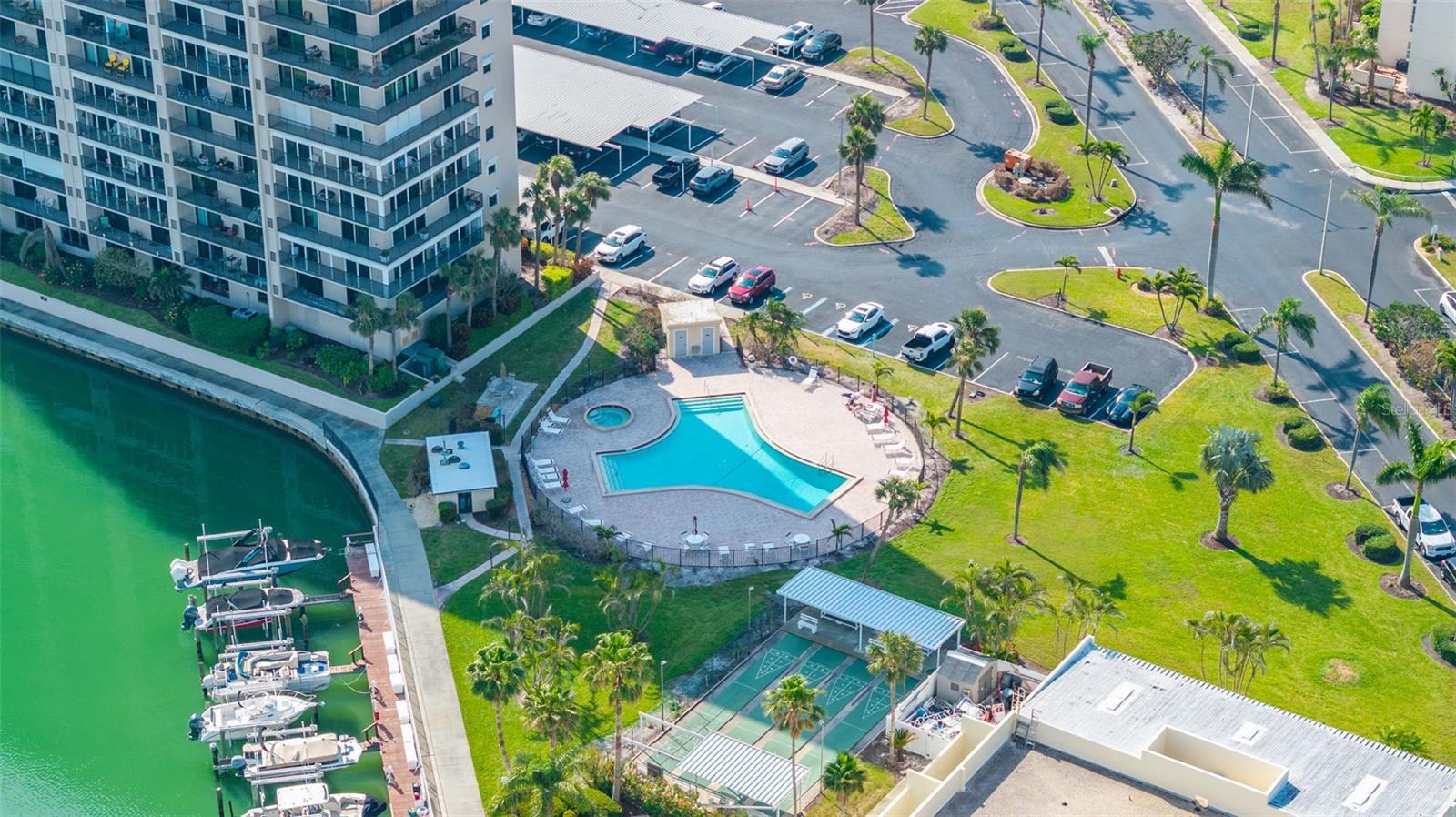 Image 32 of 40 For 7300 Sun Island Drive S 605