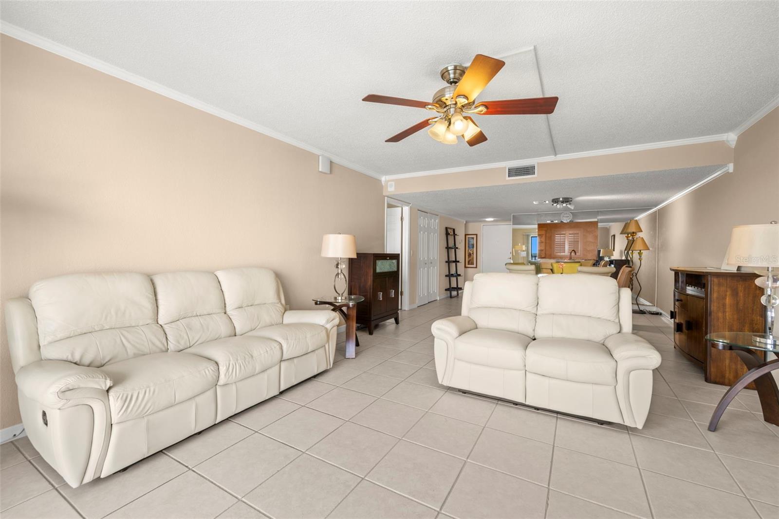 Image 6 of 40 For 7300 Sun Island Drive S 605