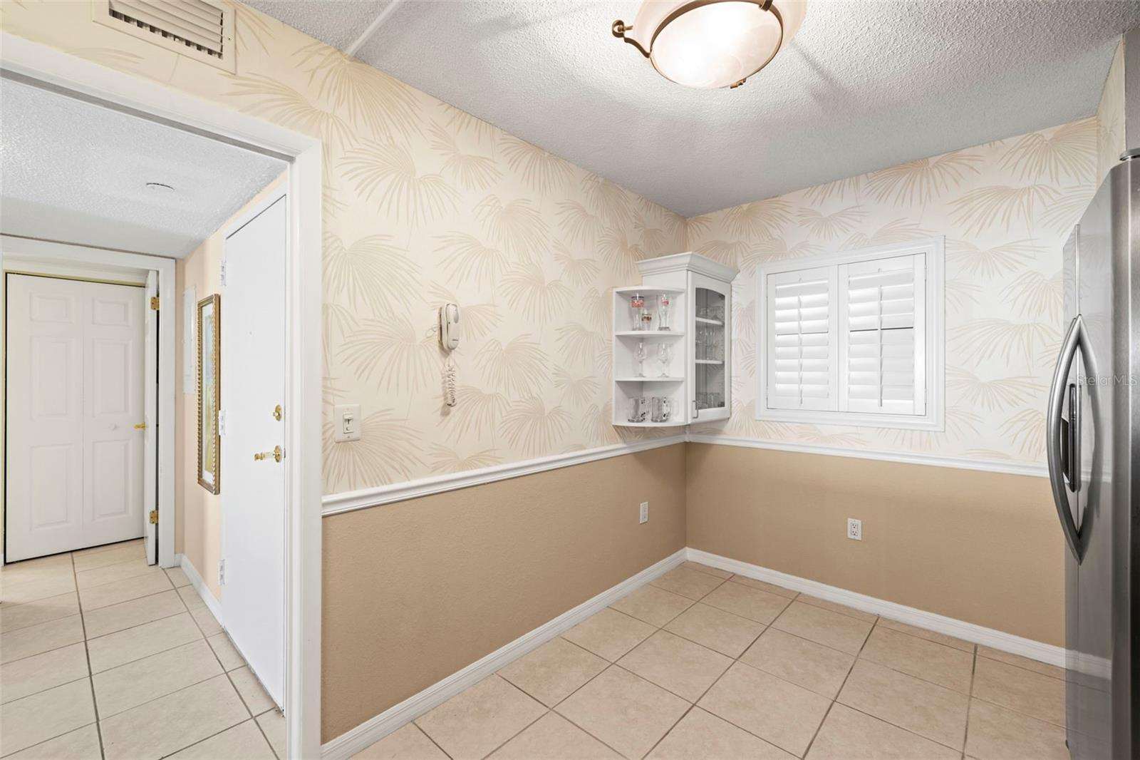Image 9 of 40 For 7300 Sun Island Drive S 605