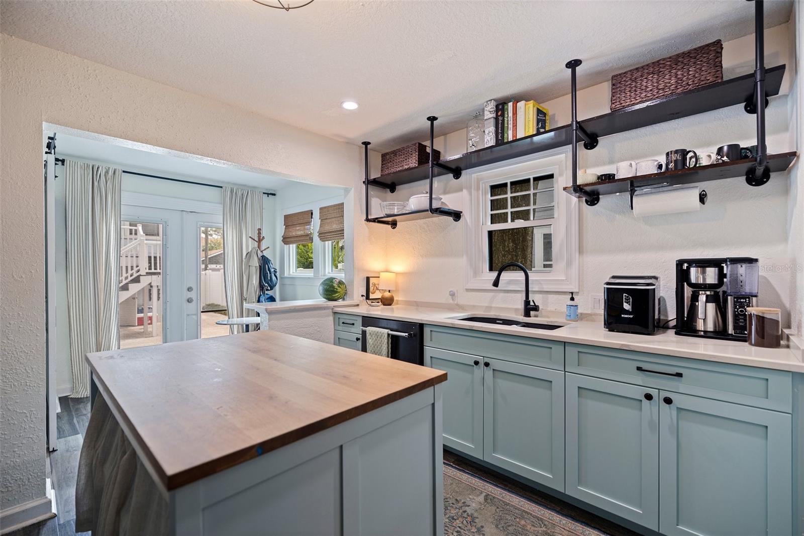 Image 11 of 50 For 2519 1st Avenue N