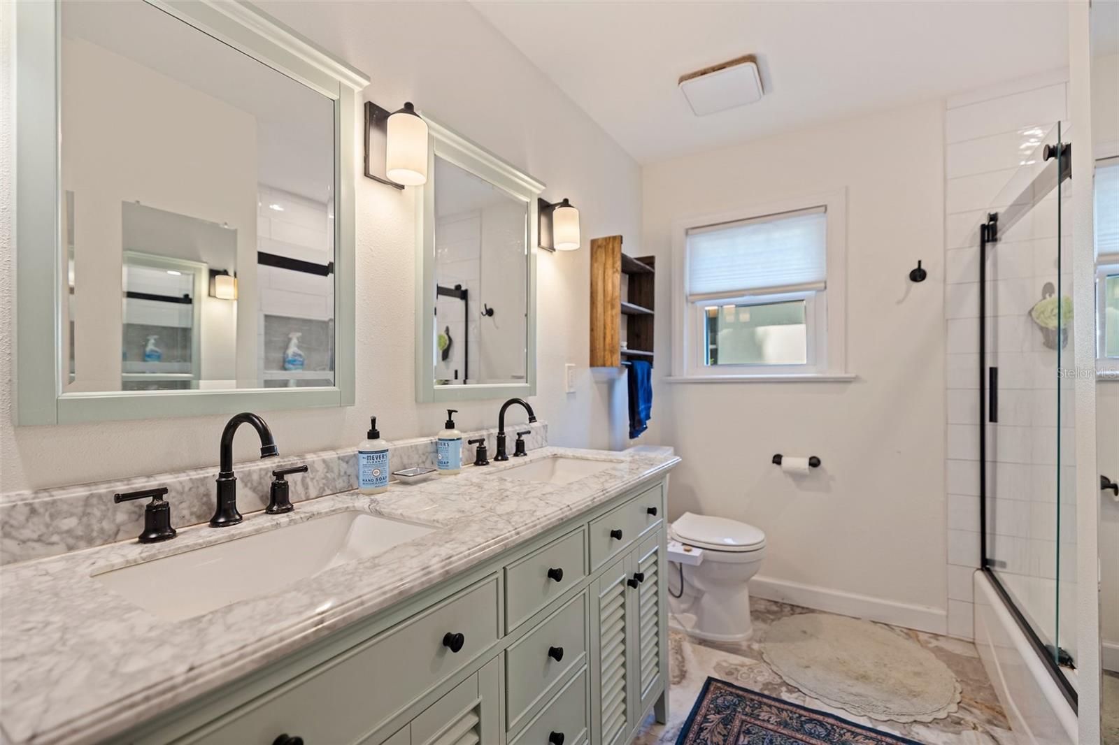 Image 21 of 50 For 2519 1st Avenue N