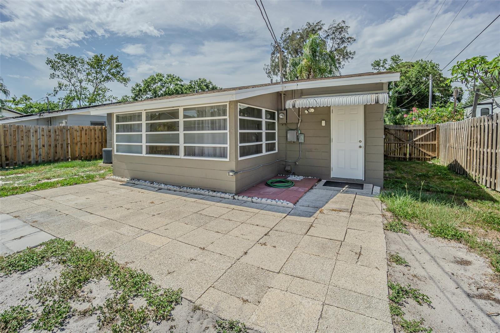Image 13 of 22 For 6702 49th Avenue N