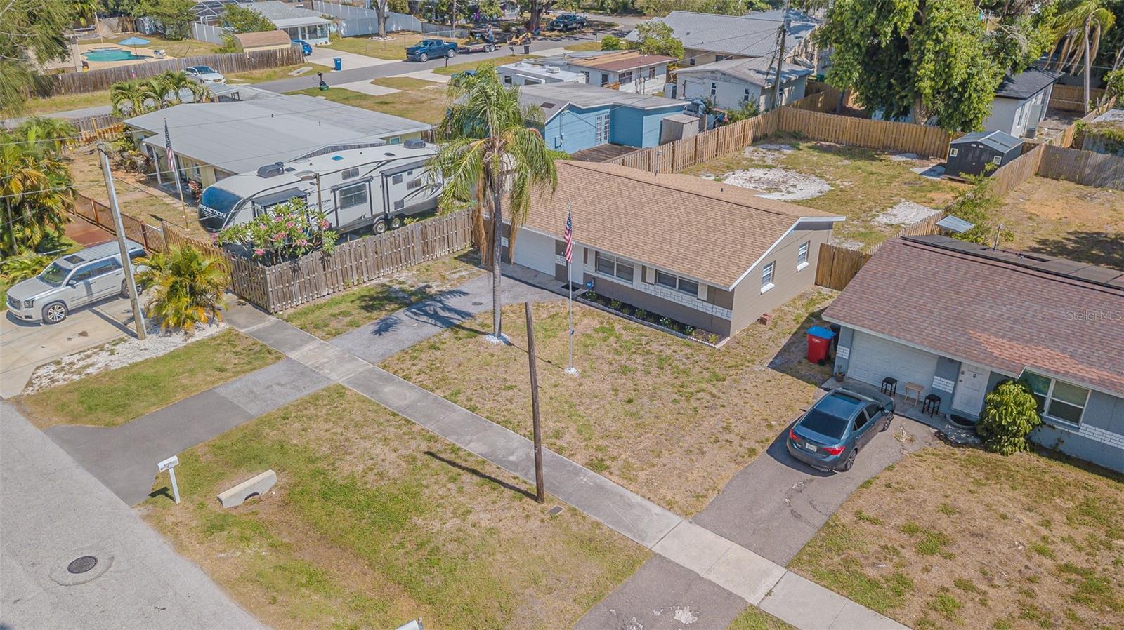 Image 18 of 22 For 6702 49th Avenue N